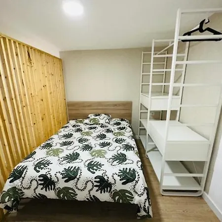 Apartment Surfer Cave Music And Party At Americas Playa de las Americas (Tenerife)